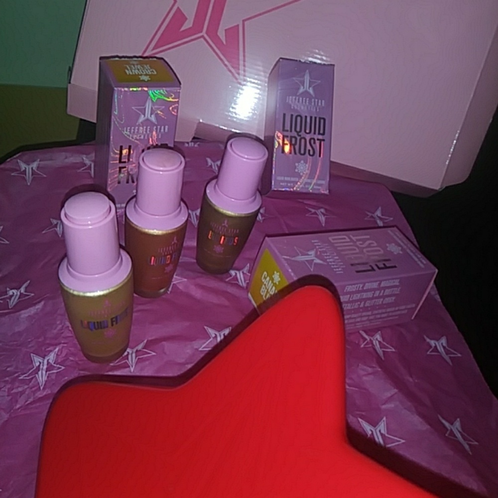 SOLD!! Jeffree Star Cosmetics Bundle